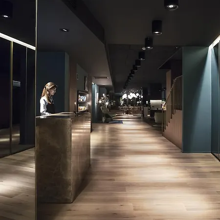Yurbban Trafalgar Hotel Barcelona