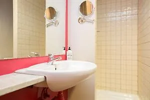 Ainb Gothic Отель 3*