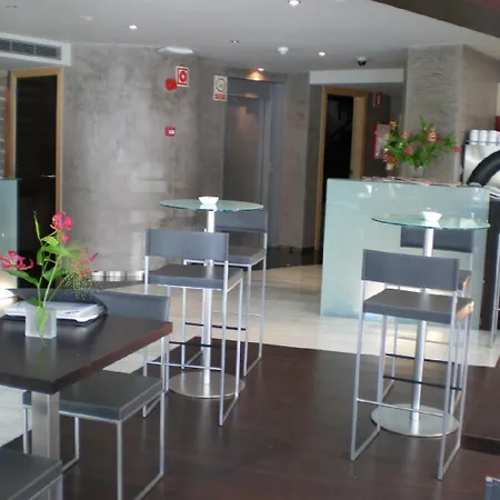 Madanis Hotell