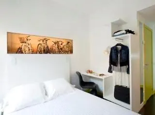 Raval Hotel 2*