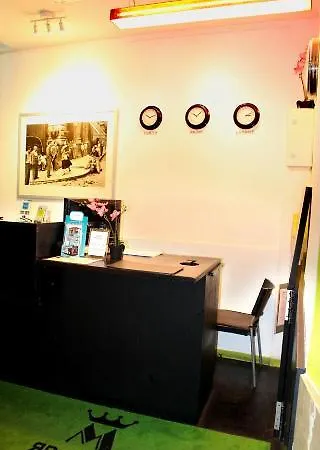 Raval Hotel 2*
