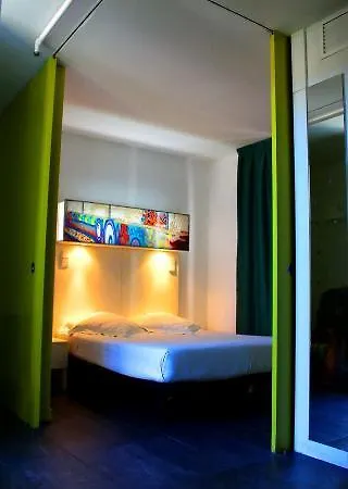Hotel Raval