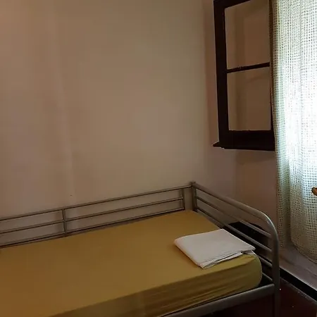 巴塞罗那四方旅馆