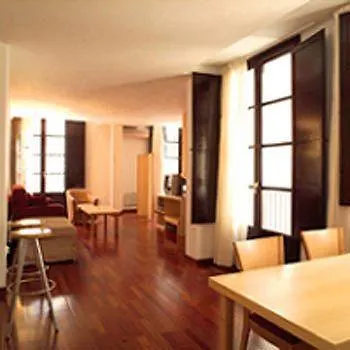 Aspasios Plaza Real Appartement *