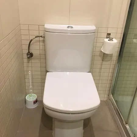 法米利亚公寓 *