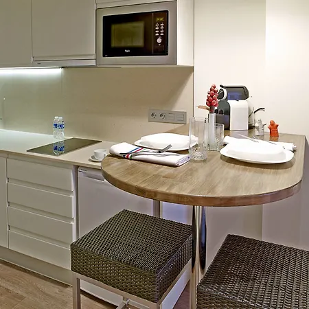 Hostemplo Sagrada Familia 3*
