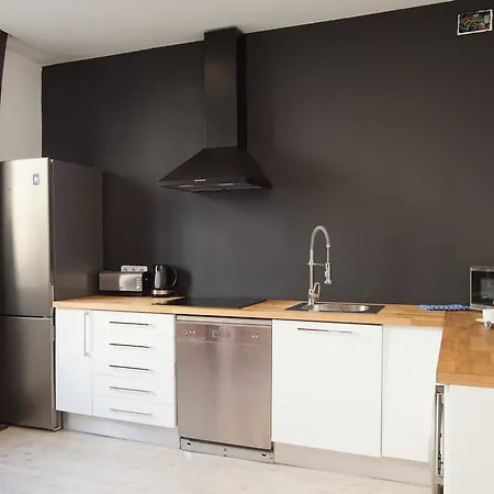 Rent Diagonal-aribau 3*