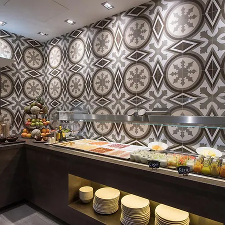 Catalonia Magdalenes Hotel 4*