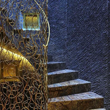 Bagues, A Small Luxury Of The World Hotel