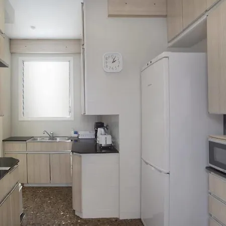 Family-Friendly Home In Central Barcelona 4Bdr * Barcelona