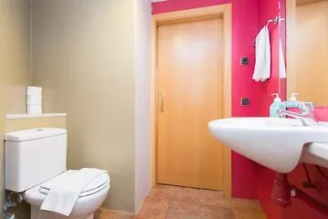 Ainb Gothic Отель