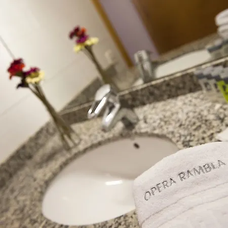 Aspasios Plaza Real Appartement *