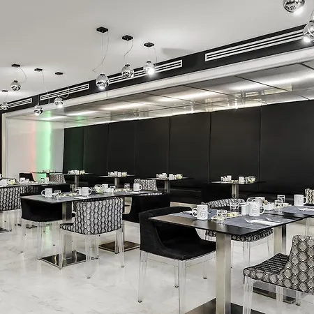 Ikonik Angli Hotel 4*