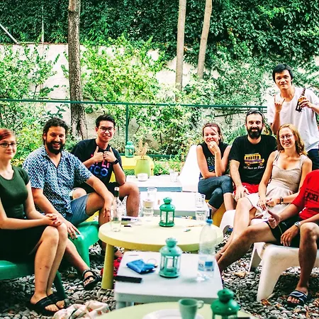 Hostal Garden House By Feetup Barcelona