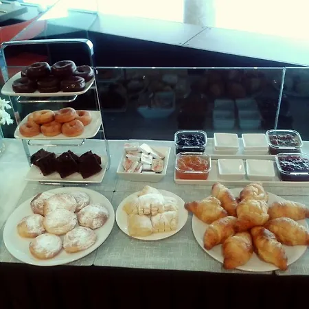 Madanis Hotell