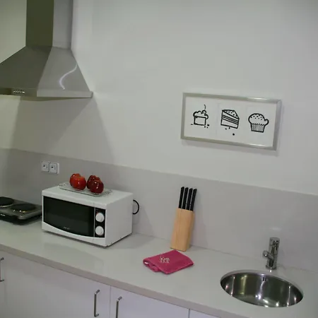 Bcnstop Parc Gueell Aparthotel 3*