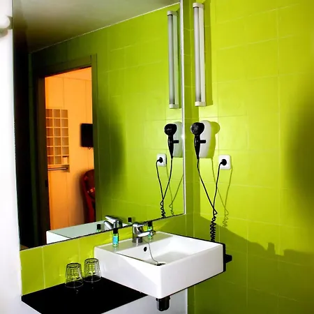 Raval Botella Private Hostel Barcelona