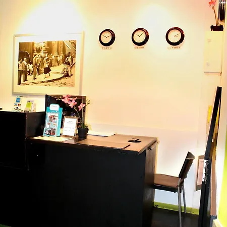 Hostel Raval Botella Private