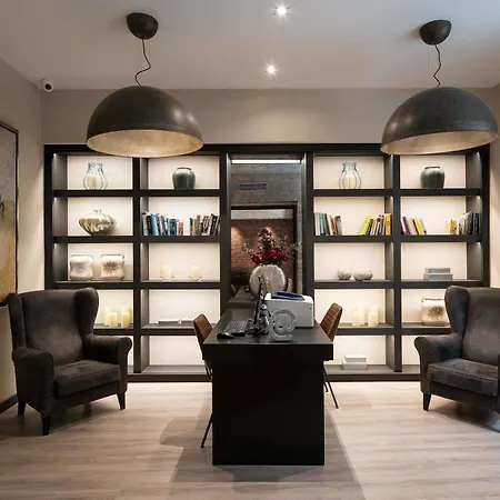 Otel Catalonia Born 4*