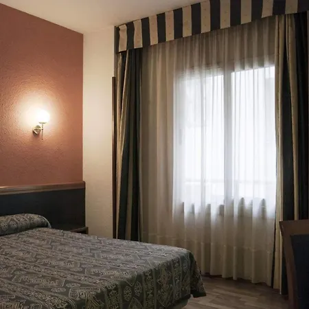Ronda House 3*