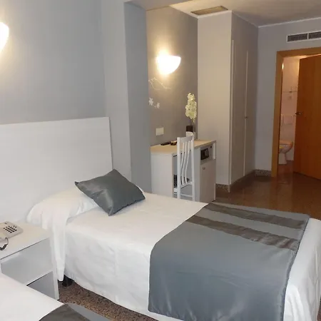Nuevo Triunfo Hotel 2*