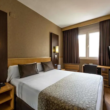 Catalonia Sagrada Familia 3*