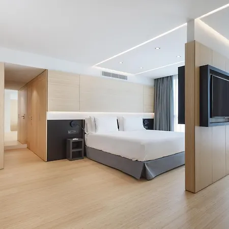 Отель Exe Plaza Catalunya 4*