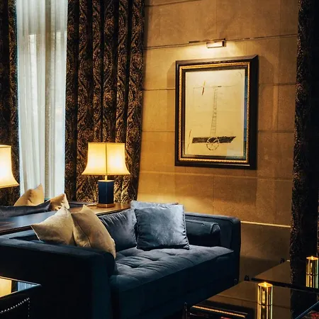 Bagues, A Small Luxury Of The World Hotel