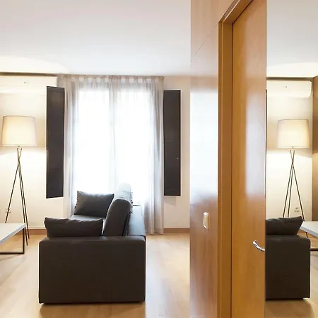 Aspasios Plaza Real Appartement *