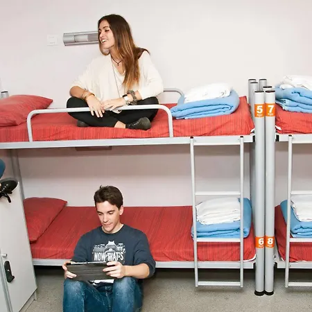 Hostel Pere Tarres *