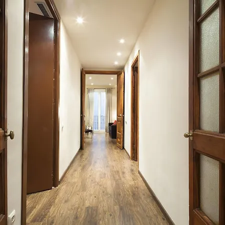 Aspasios Urquinaona Appartement *