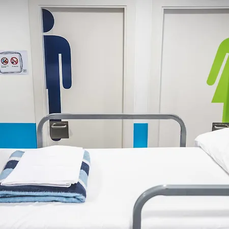 Onefam Ramblas Hostel Barcelona