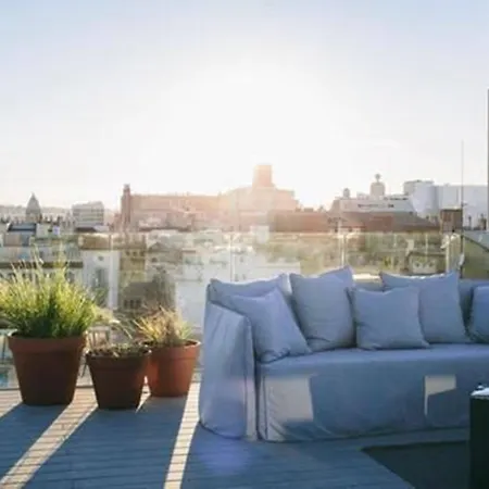 Hotel Yurbban Trafalgar 3*