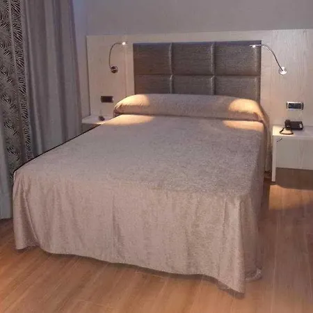 Hotel House 3*