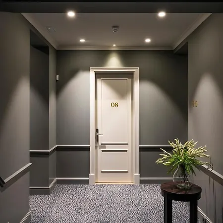 Hotel Malda Singular