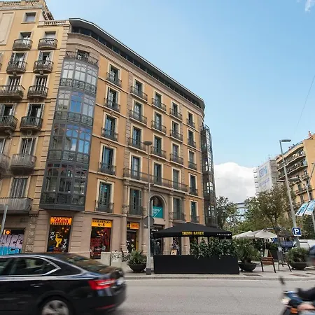 דירה Sibs Bcn- Balmes- Romantic Citycentre Beautiful ברצלונה
