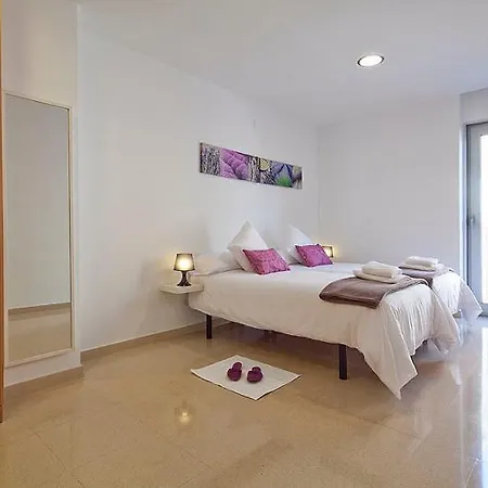 Hotel Charm Paralel 2*
