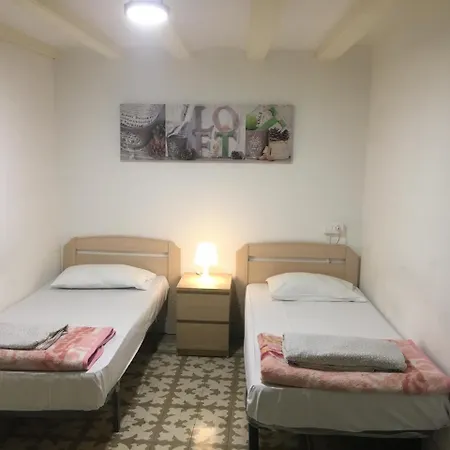 巴塞罗那四方旅馆
