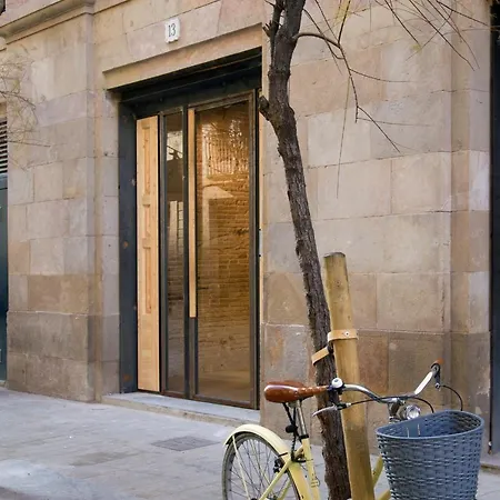 Som Nit Born 3* Barcellona
