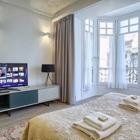 فندق Portaferrissa 3*