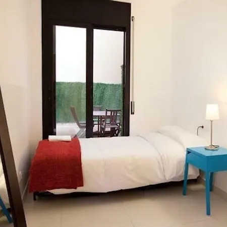 Lägenhet Spacious For Families Near Park Guell Barcelona