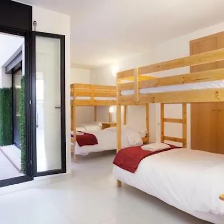 Spacious For Families Near Park Guell * Barcelona