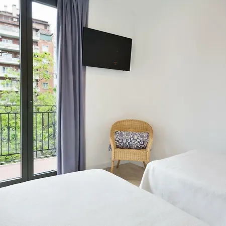 Bcnstop Parc Gueell Aparthotel 3*