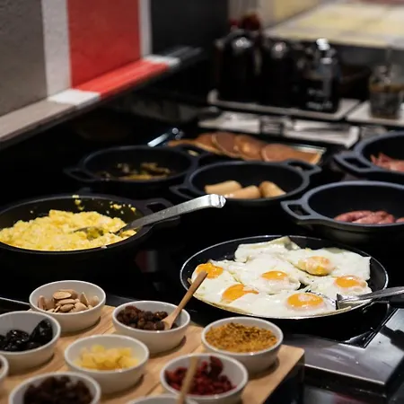 Catalonia Roma Hotel 3*