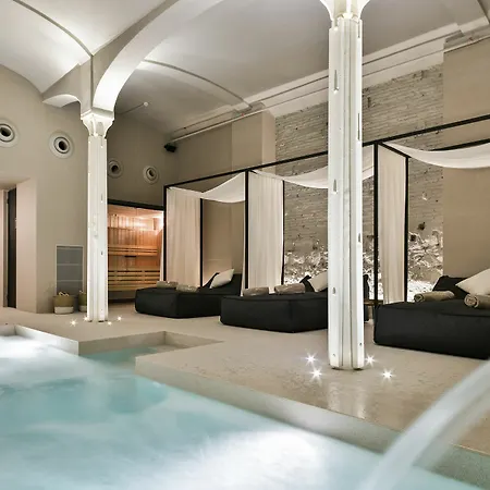 Hotel Yurbban Passage & 4*