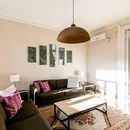 Placa Universitat Apartment