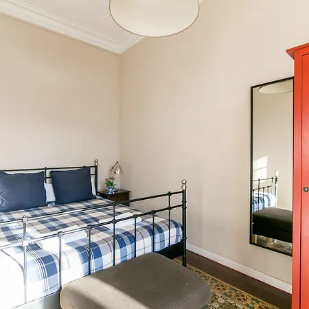Placa Universitat Apartment