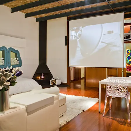 Watermelon - Modernist Terrace Flat I شقة *
