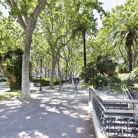 Paal Ronda De Sant Pere * Barcelona