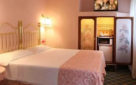 Continental Hotel 3*